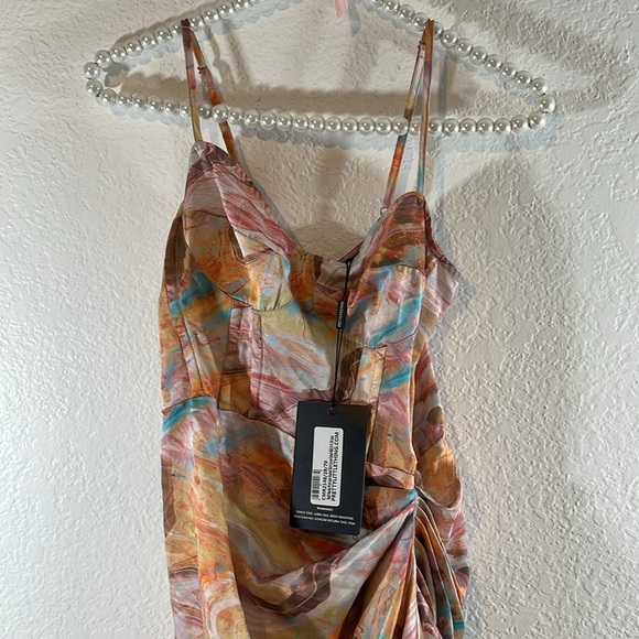 PRETTY LITTLE THING MARBLE PRINT SATIN RUCHED SKIRT CORSET DETAIL MIDI DRESS - Picture 4 of 14